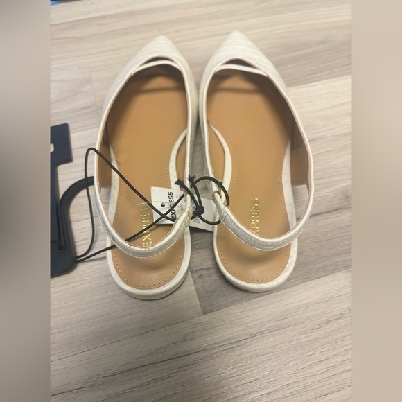 Express White Croc-Embossed Pointed Slingback Flats - Picture 3 of 4